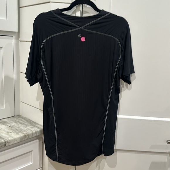 (6057) LULULEMON MENS Metal Vent Tech Short Sleeve - Picture 6 of 7
